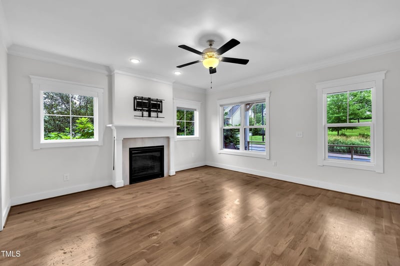 102 Fiori Hill Dr, Hillsborough, NC 27278