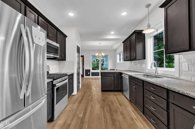 102 Fiori Hill Dr, Hillsborough, NC 27278