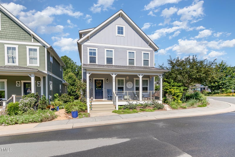 102 Fiori Hill Dr, Hillsborough, NC 27278