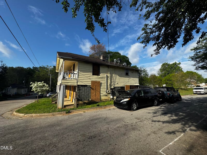 102 Fisher St, Raleigh, NC 27610