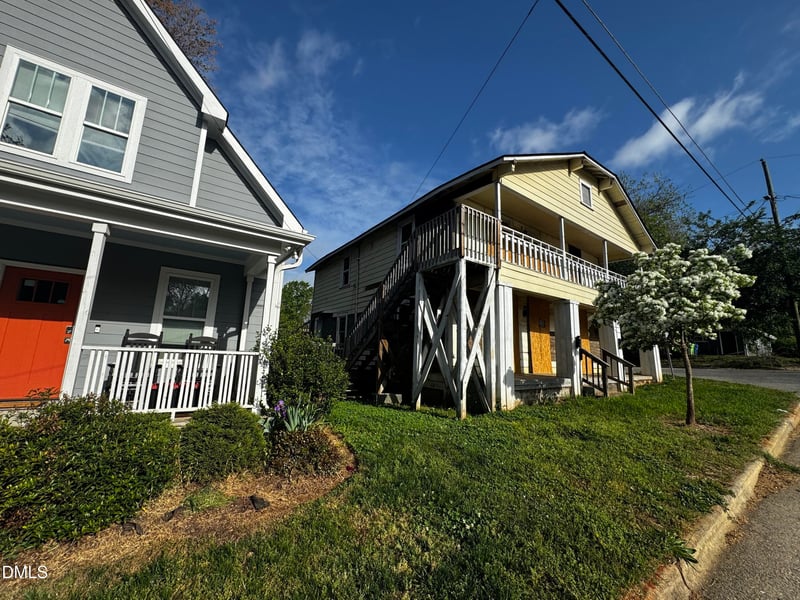 102 Fisher St, Raleigh, NC 27610