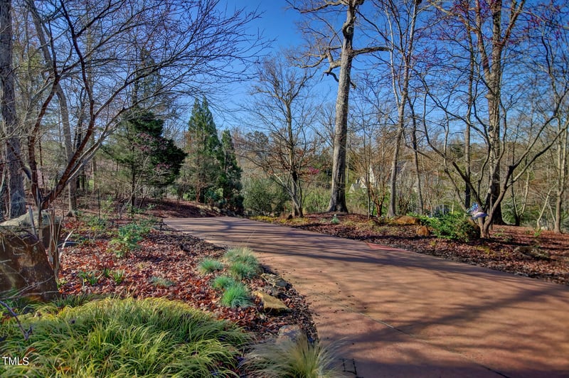 102 Flagstone Ct, Chapel Hill, NC 27517