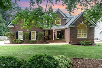 102 Forest Edge Dr, Cary, NC 27518