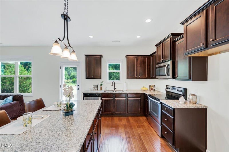 102 Forsyth Pw, Clayton, NC 27520