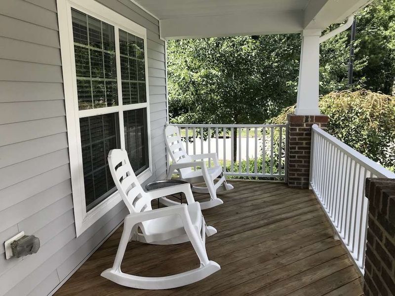 102 Fox Run Ct, Durham, NC 27705