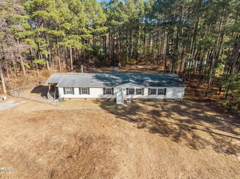 102 Foxtree Ct, Benson, NC 27504
