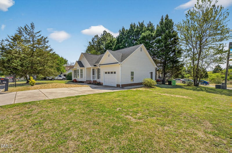102 Gem Dr, Knightdale, NC 27545