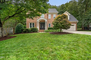 102 Glenmore Rd, Cary, NC 27519