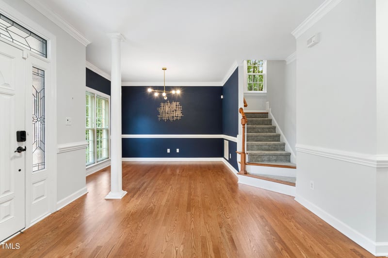 102 Glenmore Rd, Cary, NC 27519