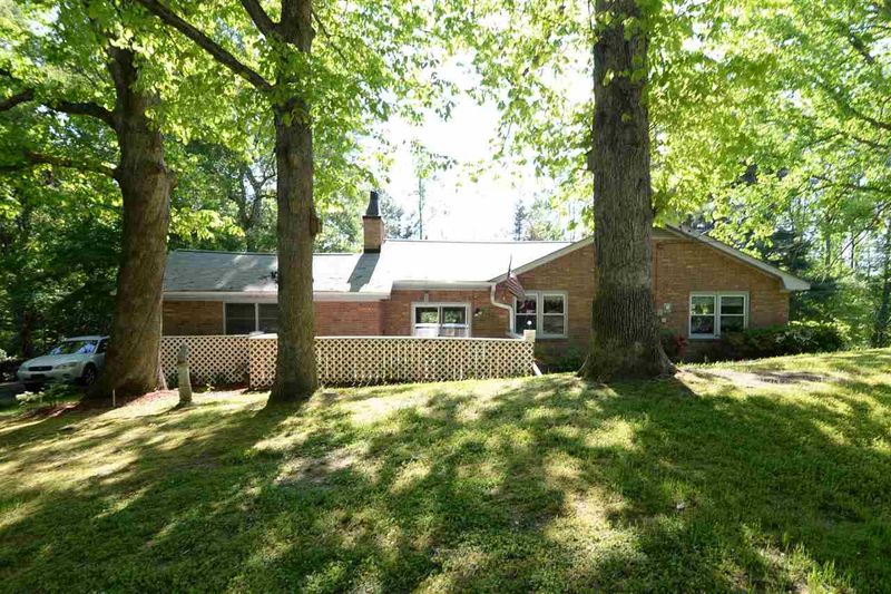 102 Gordon Dr, Clayton, NC 27520