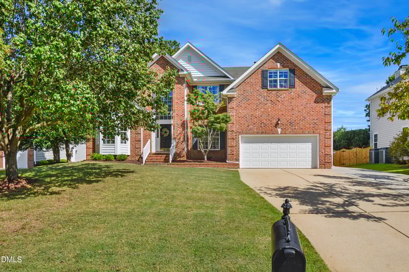 102 Greygate Pl, Cary, NC 27518
