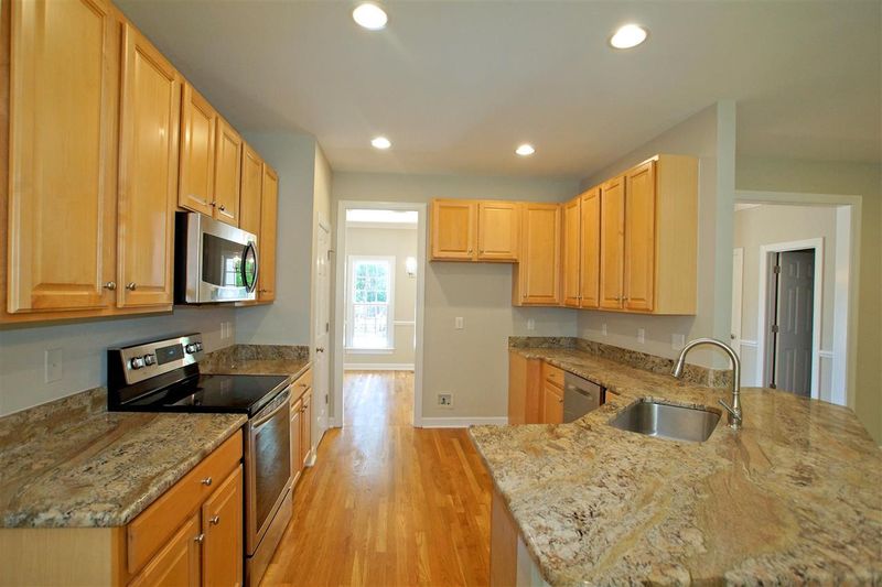 102 Hamilton Hedge Pl, Cary, NC 27519