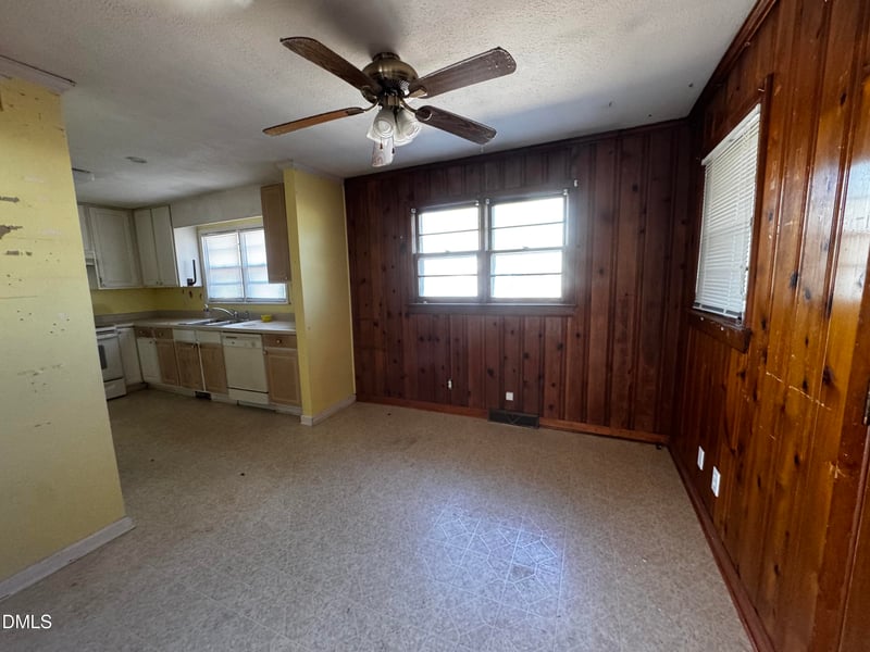 102 Hartley Dr, Smithfield, NC 27577