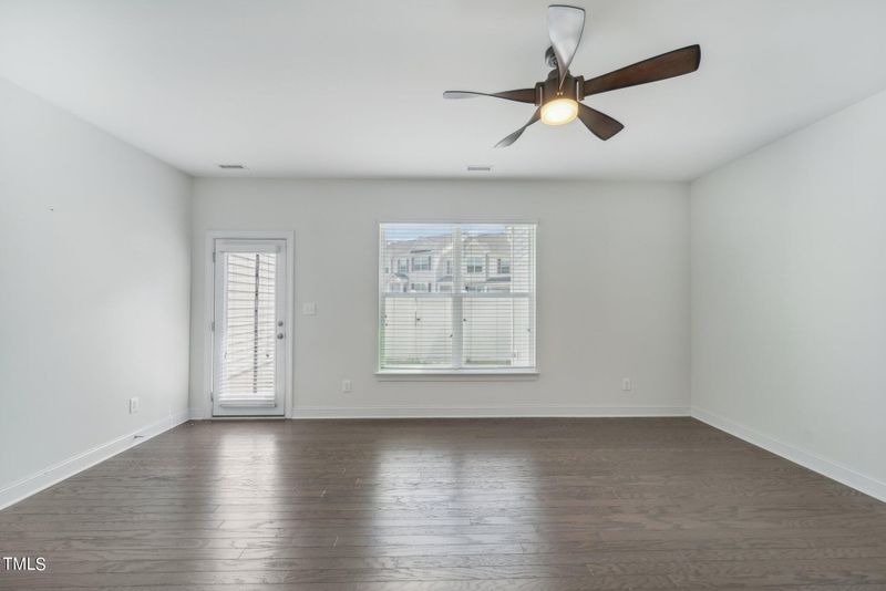 102 Harvest Oaks Ln #132, Durham, NC 27703
