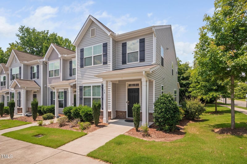 102 Harvest Oaks Ln #38, Durham, NC 27703