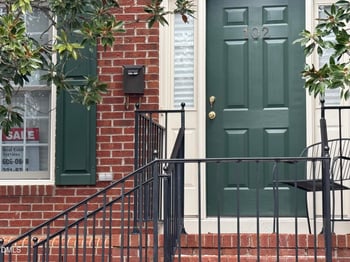 102 Hatfield Ln, Raleigh, NC 27603