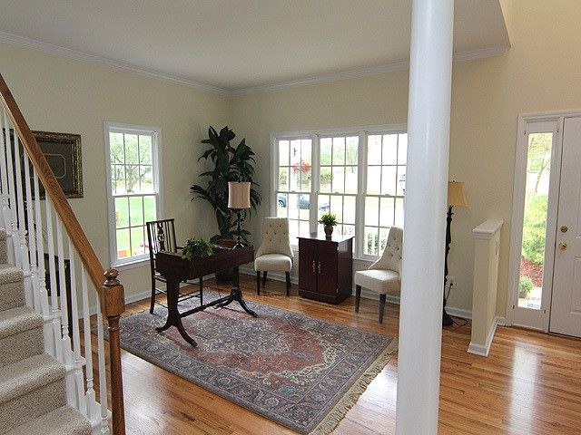 102 Hearthstone Ln, Chapel Hill, NC 27516