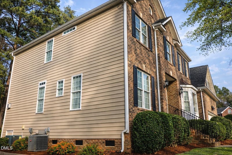 102 Hemingford Grey Ct, Cary, NC 27518