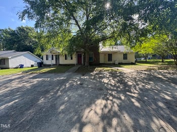 102 Henley Pl, Smithfield, NC 27577