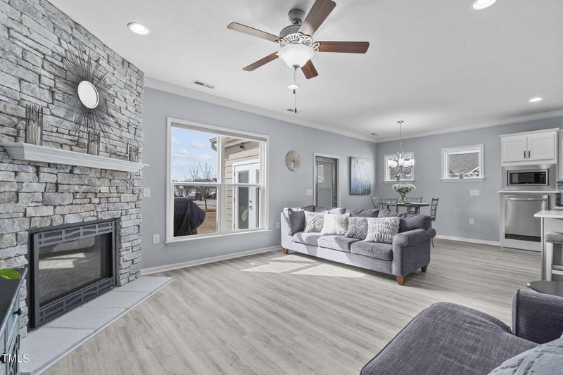 102 Henry Mill Pl, Durham, NC 27703