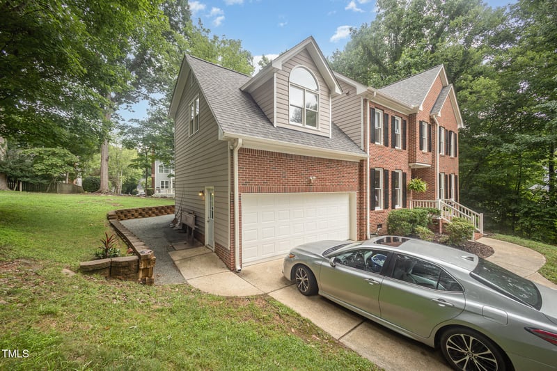 102 Highstream Pl, Chapel Hill, NC 27516