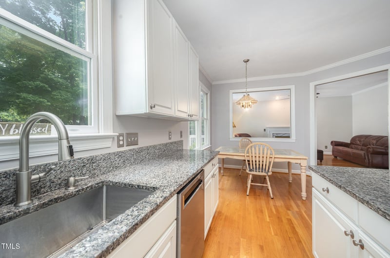 102 Highstream Pl, Chapel Hill, NC 27516