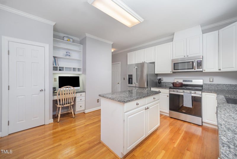 102 Highstream Pl, Chapel Hill, NC 27516