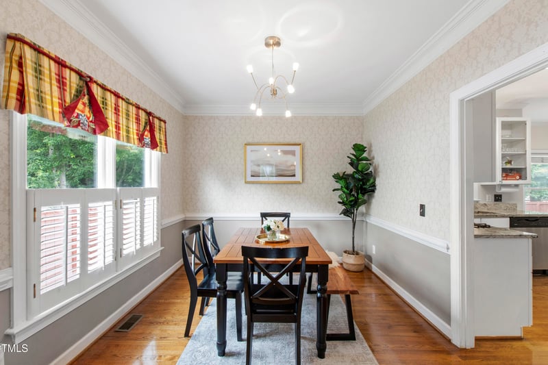 102 Hill Dr, Cary, NC 27519