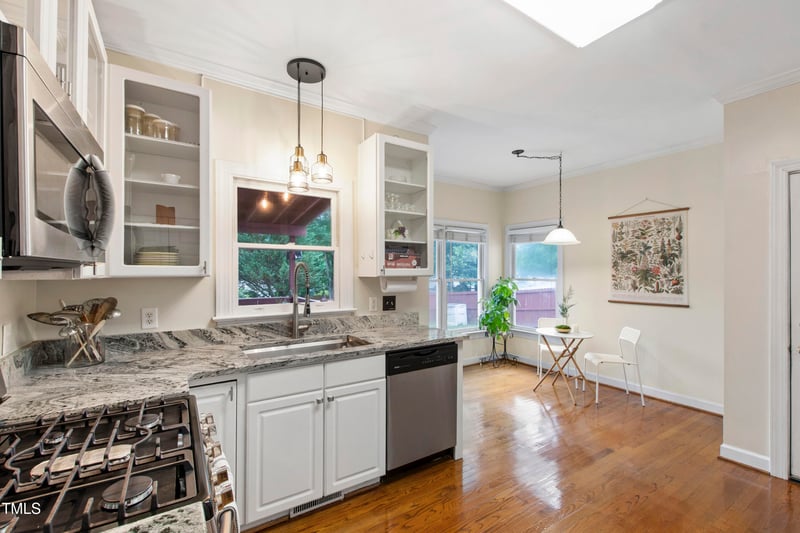 102 Hill Dr, Cary, NC 27519