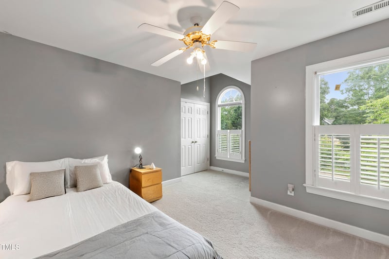 102 Hill Dr, Cary, NC 27519
