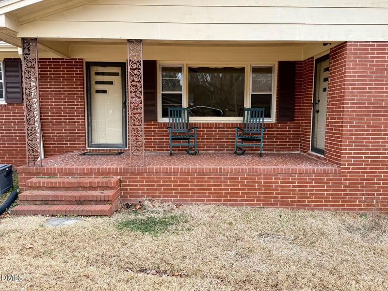 102 Hillcrest Dr, Smithfield, NC 27577