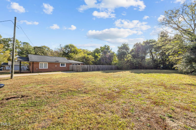 102 Jackson St, Dunn, NC 28334