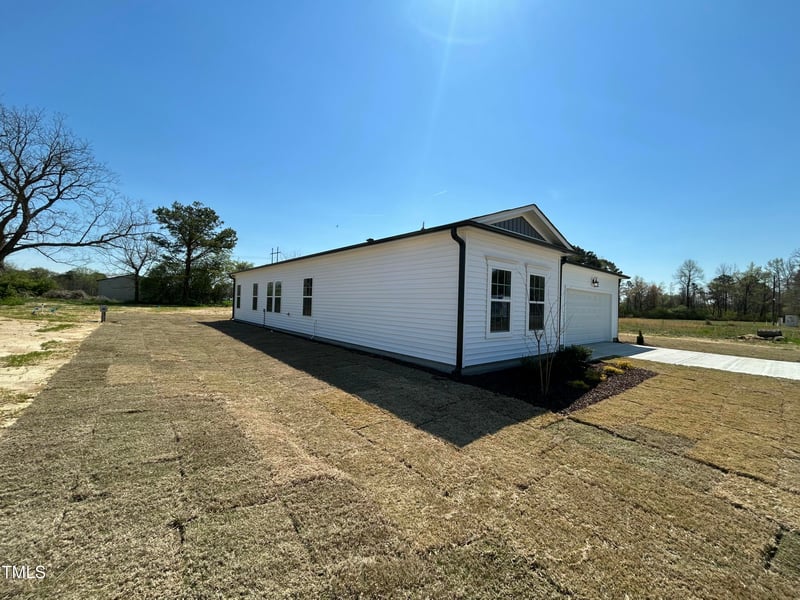 102 Johnson Ridge Way, Four Oaks, NC 27524