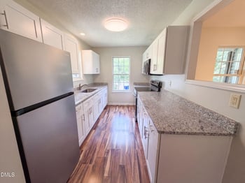 102 Jubilee Dr, Chapel Hill, NC 27516