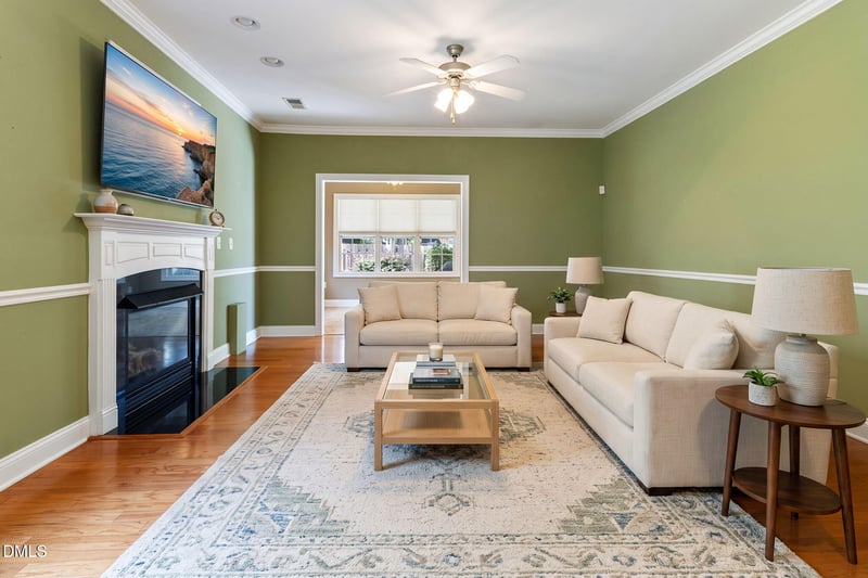 102 Kestrel Ct, Mebane, NC 27302