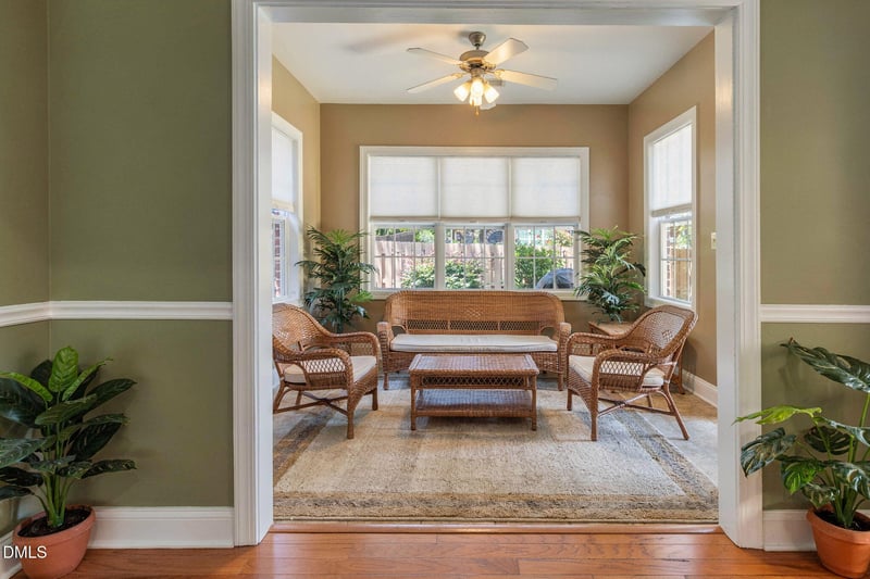 102 Kestrel Ct, Mebane, NC 27302