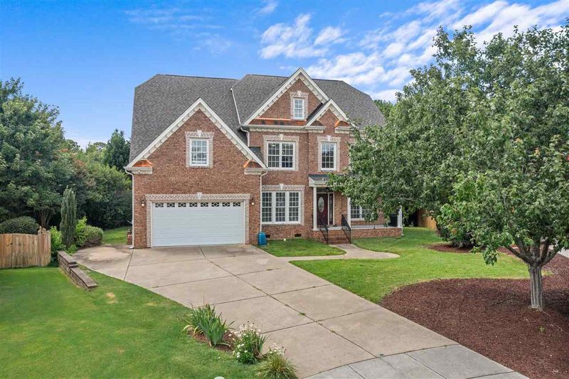 102 Kings Castle Dr, Apex, NC 27502