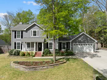 102 Knightsbridge Rd, Cary, NC 27513