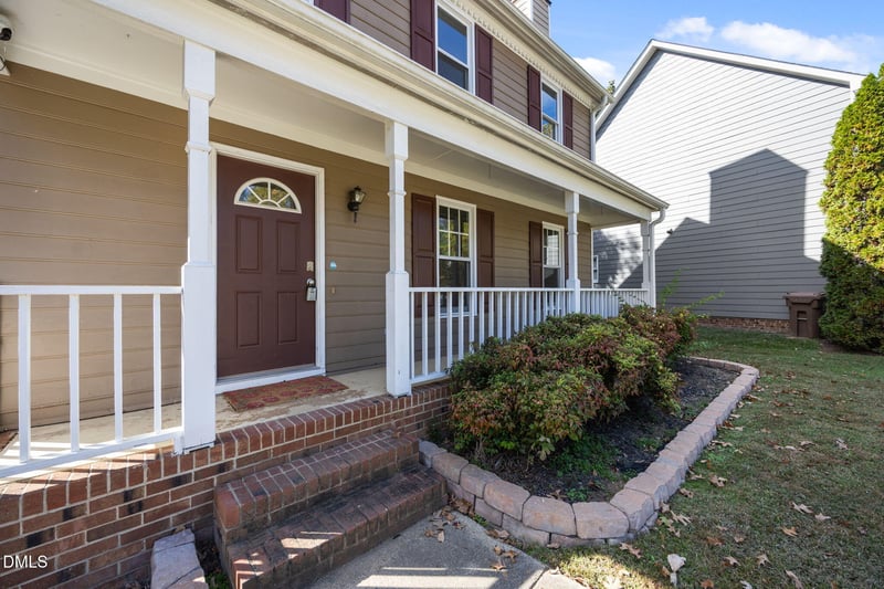 102 Korbel Pl, Cary, NC 27513