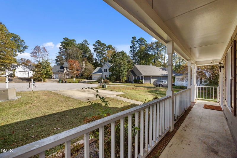 102 Korbel Pl, Cary, NC 27513