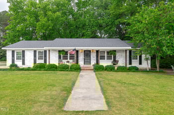 102 Lake Dr, Wendell, NC 27591