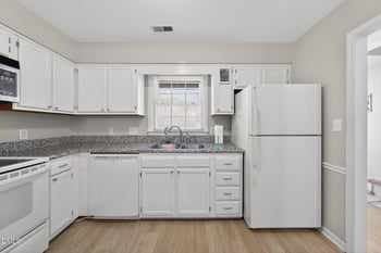 102 Lake Hollow Cir, Cary, NC 27513