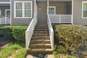 102 Lake Hollow Cir, Cary, NC 27513