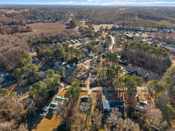 102 Lakeview Dr, Four Oaks, NC 27524