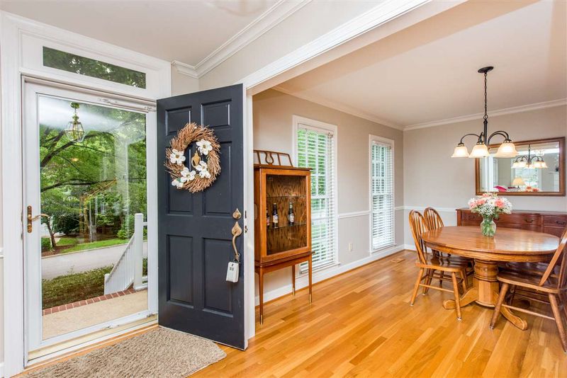 102 Langston Mill Ct, Cary, NC 27518