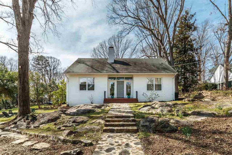 102 Laurel Hill Rd, Chapel Hill, NC 27514