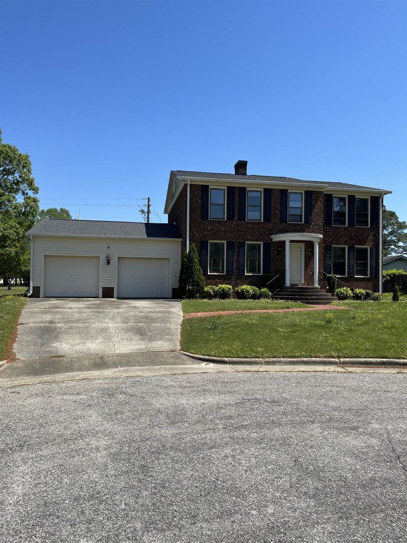 102 Lebanon Pl, Dunn, NC 28334