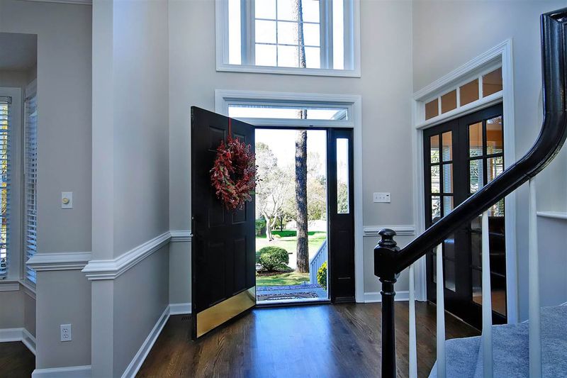 102 Lewey Brook Dr, Cary, NC 27519