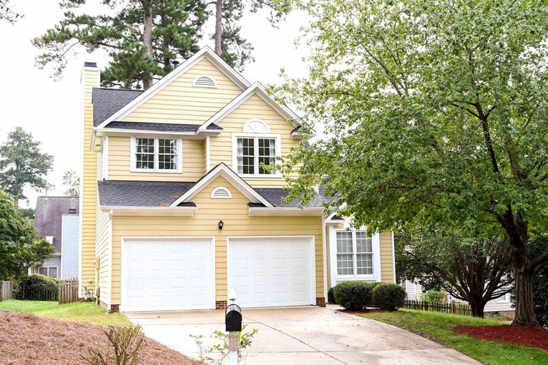 102 Lewey Stone Ct, Cary, NC 27519