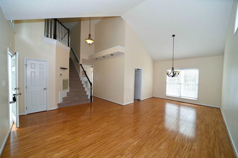 102 Lewey Stone Ct, Cary, NC 27519